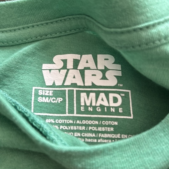 NWOT never worn Yoda Christmas t shirt - Picture 3 of 5